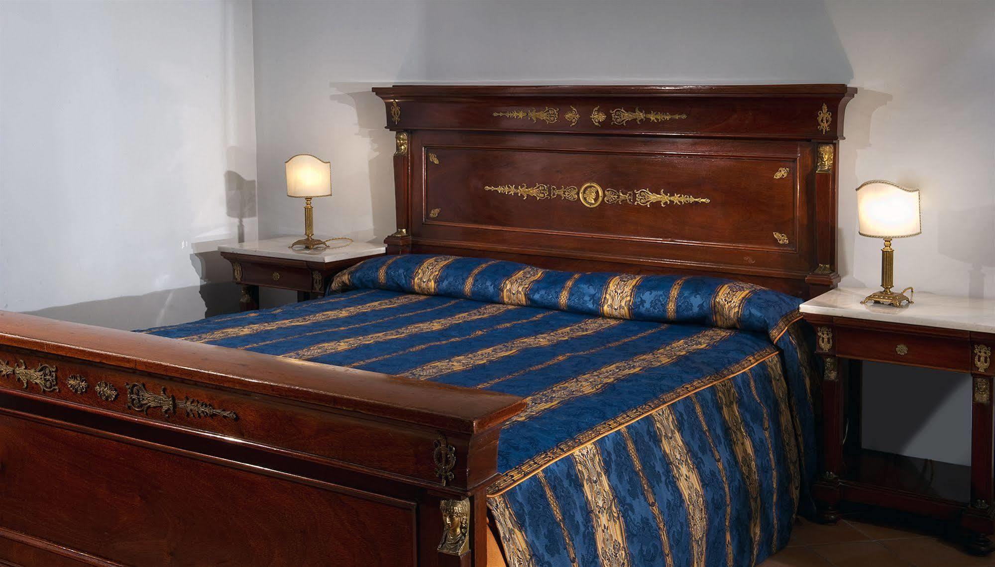 Hotel Chiaja De Charme Neapel